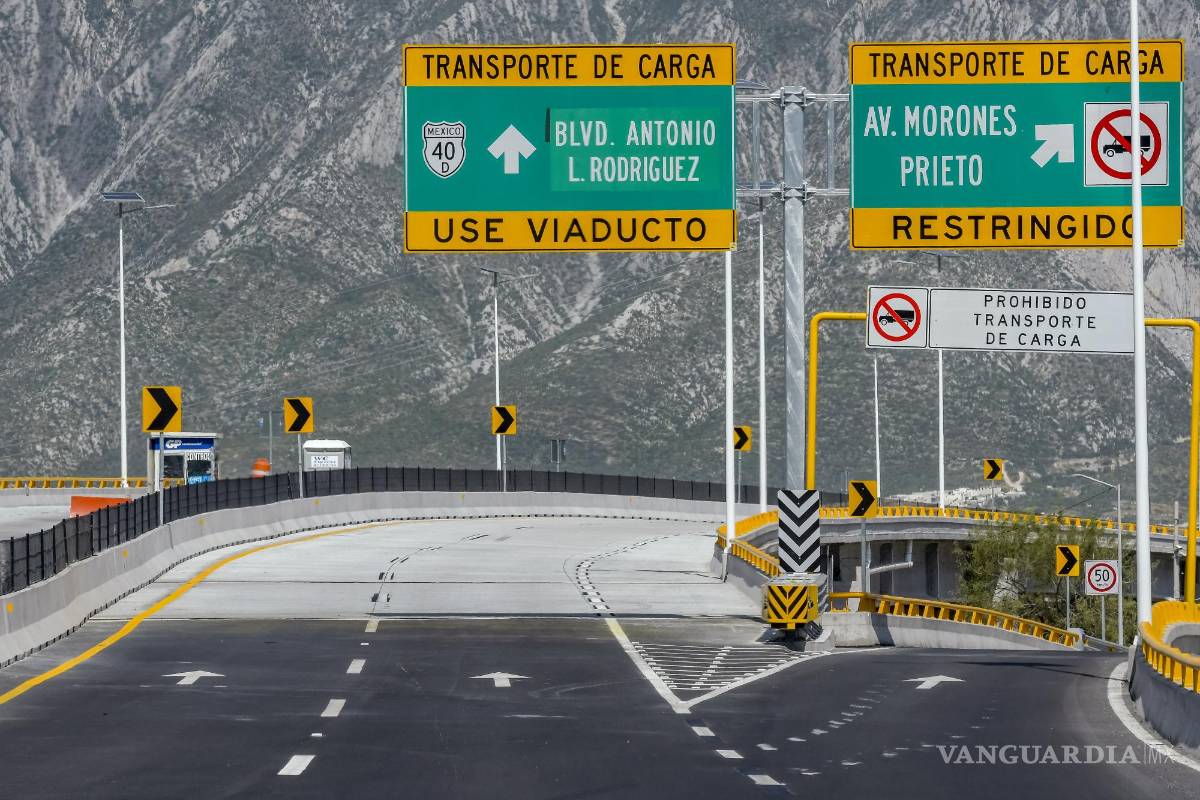 $!Inicio del nuevo Viaducto para entrar a Monterrey viniendo de la autopista.