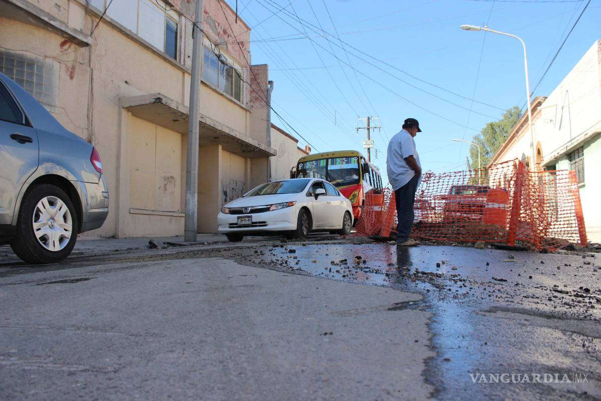 Desespera a vecinos lentitud en recarpeteo de calles del centro de Saltillo