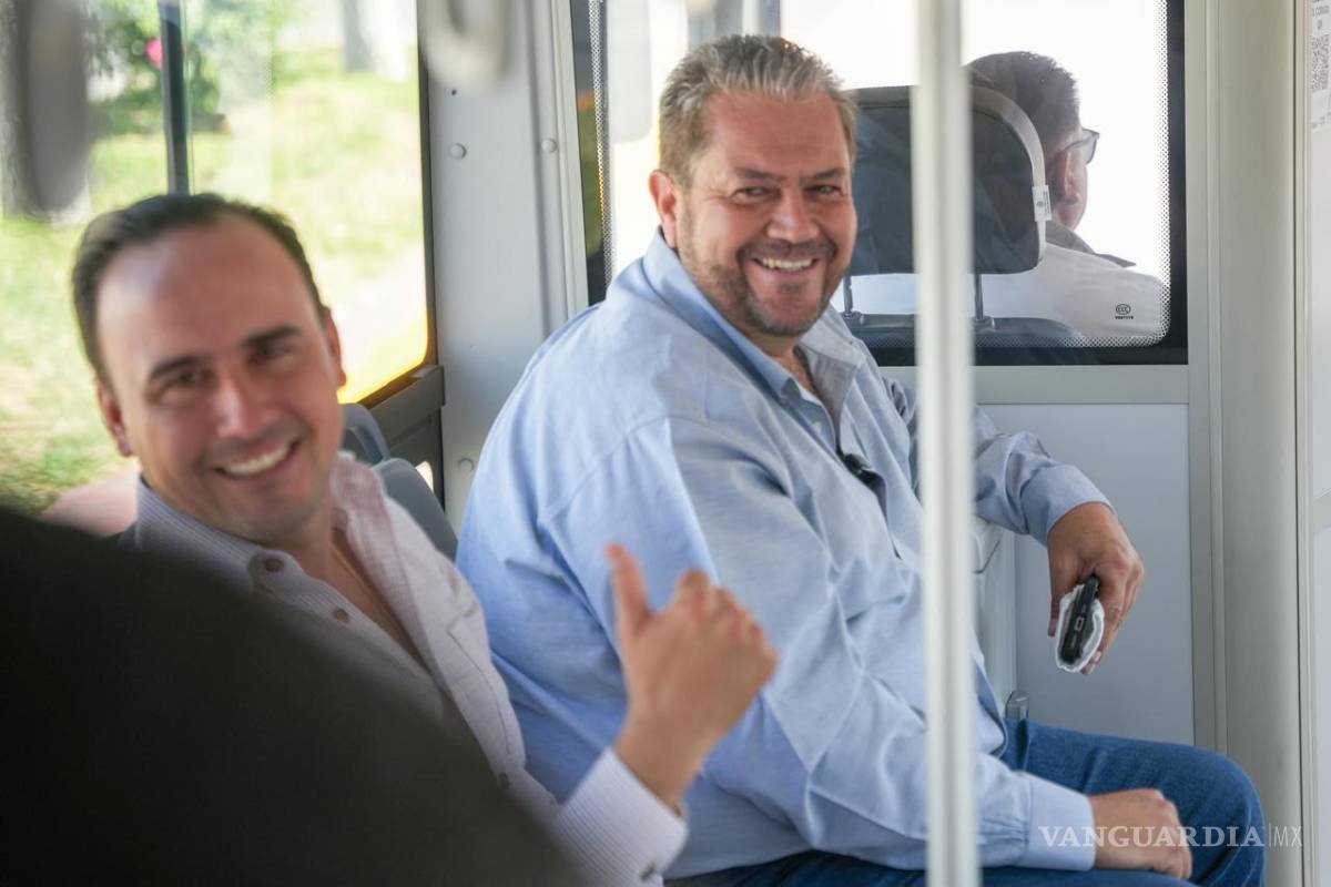 $!Manolo Jiménez Salinas y Tomás Gutiérrez Merino impulsaron la Ruta Estudiantil como una estrategia para mejorar la movilidad y apoyar la economía familiar.