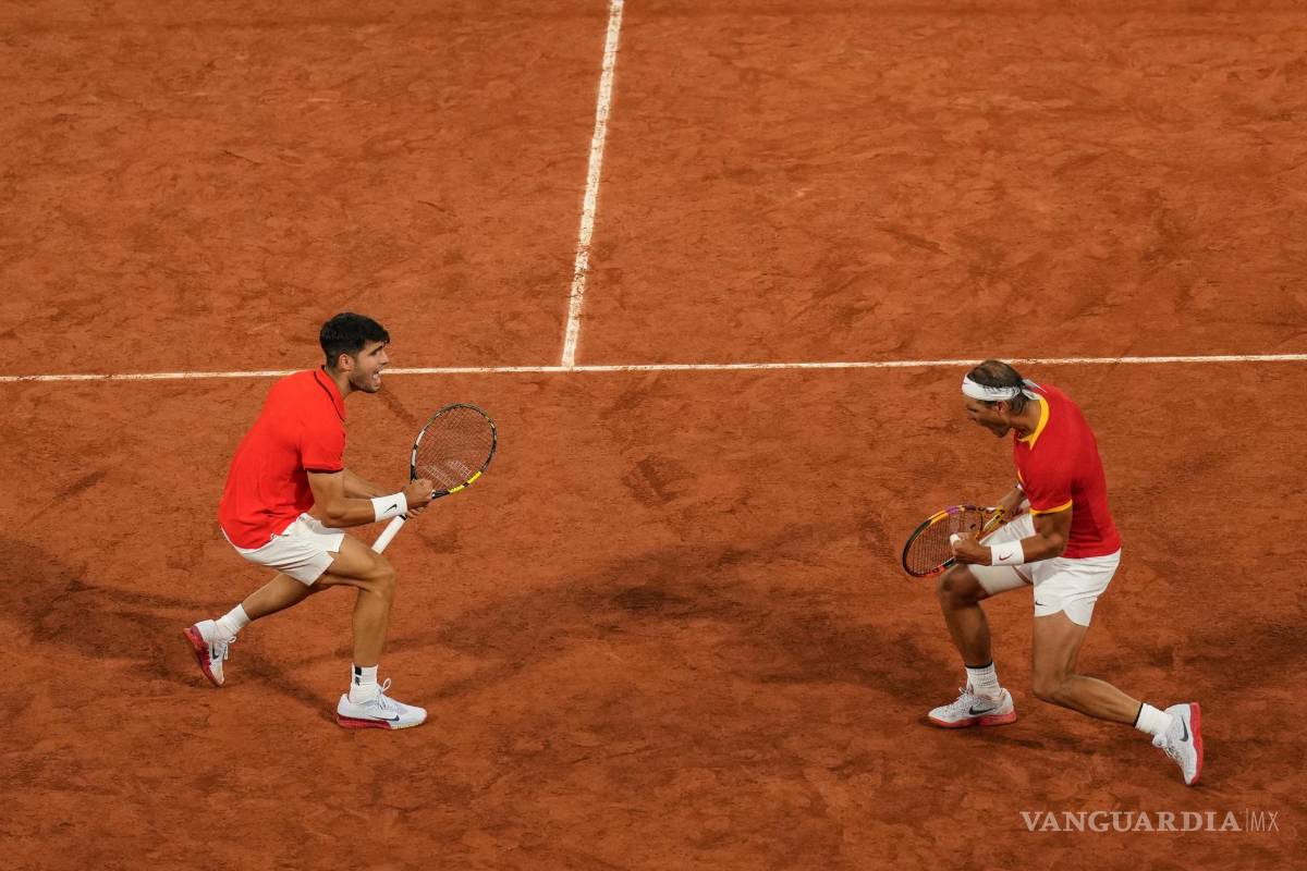 $!La pareja española logra una emocionante victoria sobre Argentina en el icónico estadio Philippe Chatrier.