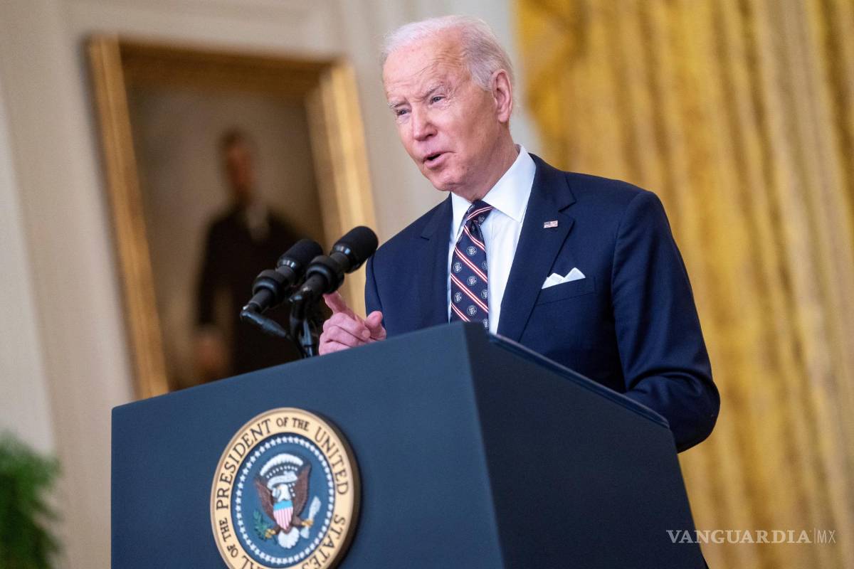 Joe Biden lidia con la crisis en Ucrania, capotea la inflación y busca sostener su aprobación
