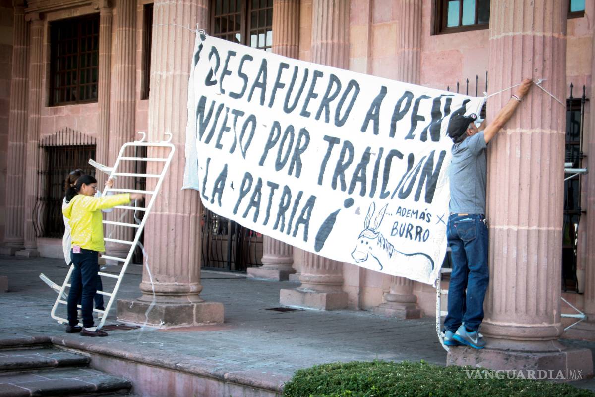 Protestan por gasolinazo en Congreso de Coahuila