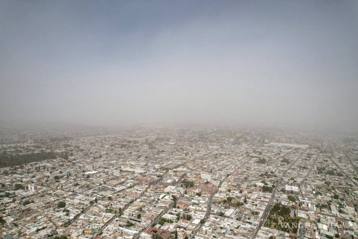 Por polvo texano Nuevo León activa contingencia ambiental; Coahuila reacciona tarde