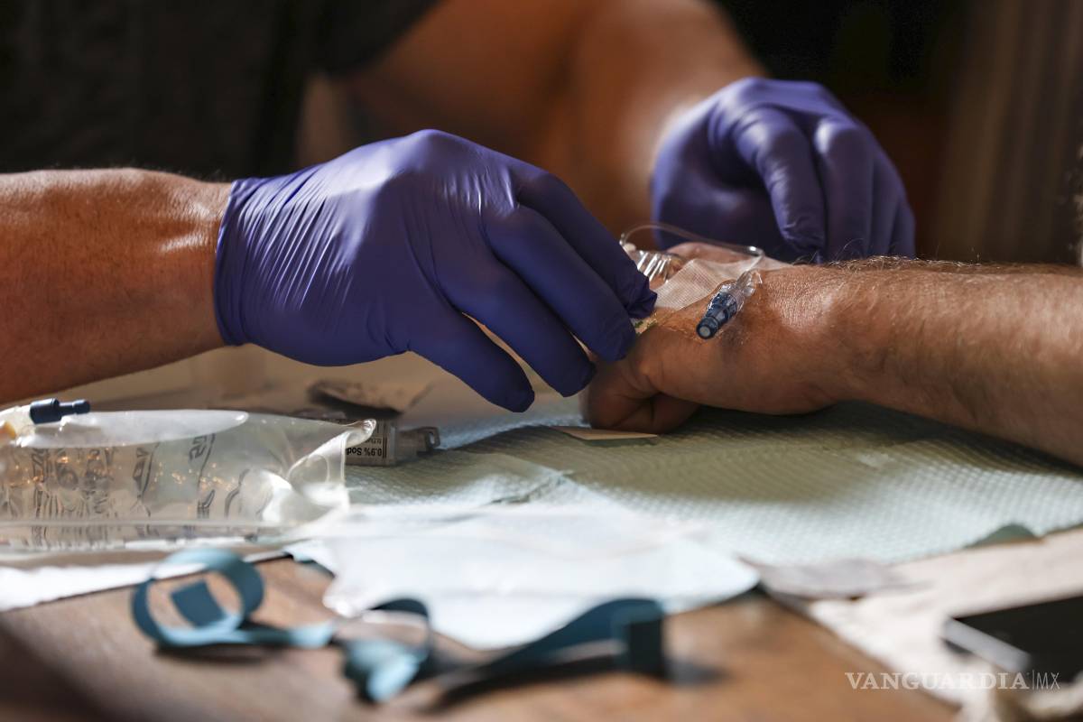 $!Jake Heinrichs recibe su tratamiento para el Alzheimer. Esta enfermedad afecta a casi 7 millones de estadounidenses.