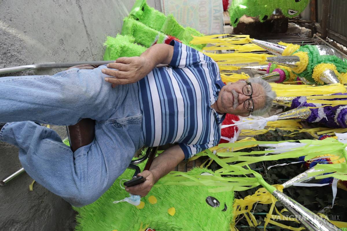 De taquero al mundo de las piñatas en Saltillo, “Le Messié” tiene casi 40 años en el negocio