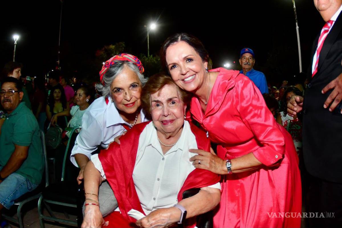 $!Miles de familias se reunieron en la Plaza Principal de Frontera para celebrar las fiestas patrias.