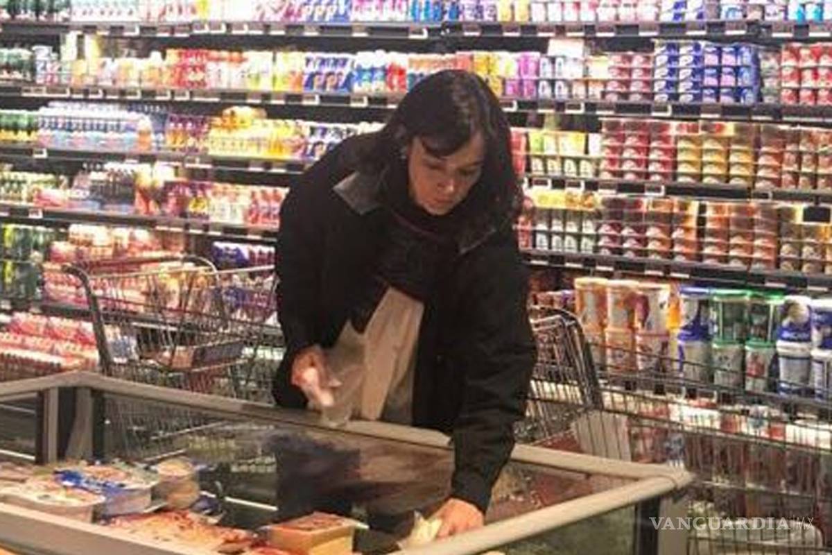 Esposa de Meade es vista comprando la cena de Año Nuevo, 'como cualquiera'