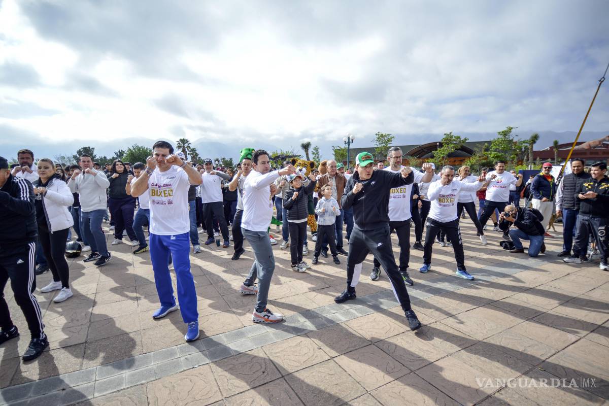 $!La clase nacional de boxeo en Saltillo reunió a deportistas locales y autoridades, promoviendo la activación física y la cohesión social.