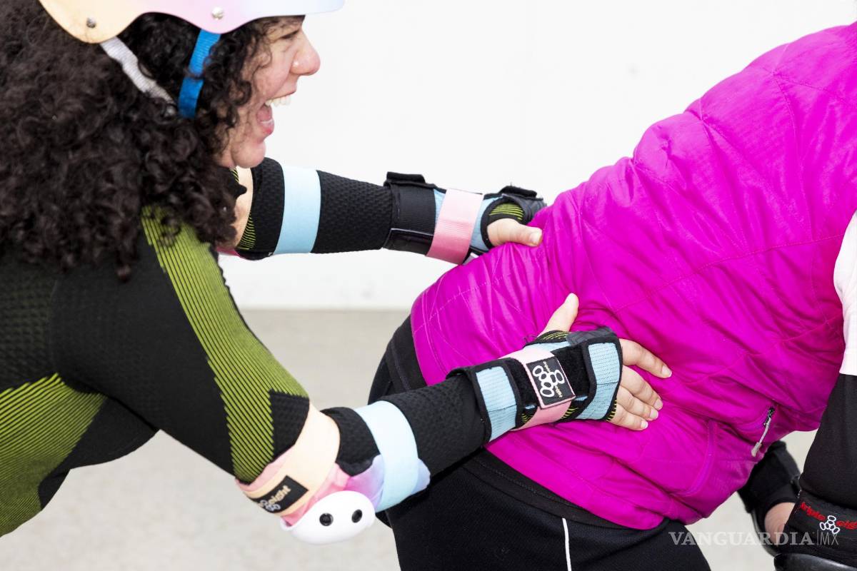 $!Patinadores se ejercitan en Colorado, Estados Unidos.