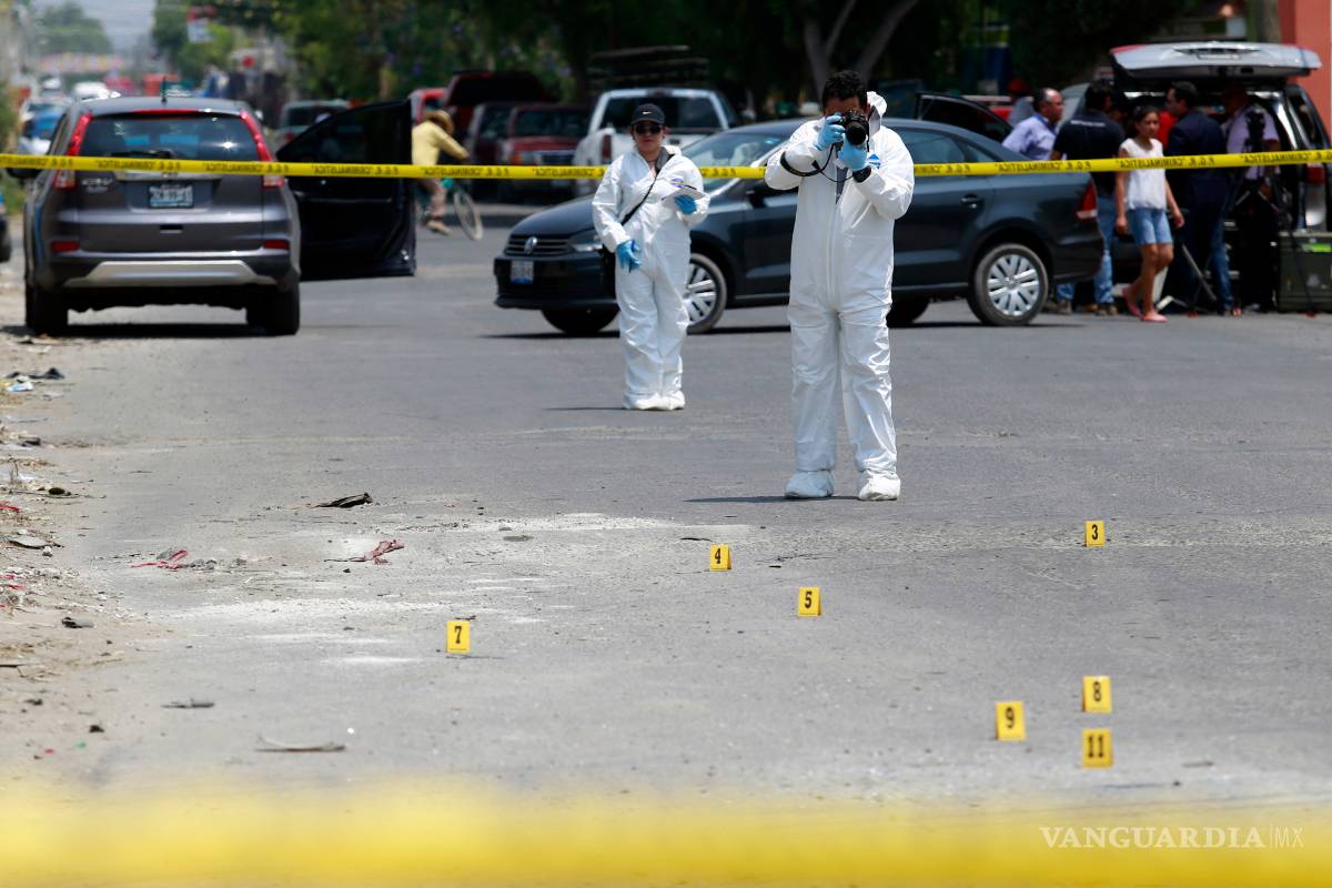 Buscó EPN salvar al País con mercadotecnia y subestimó violencia: NYT