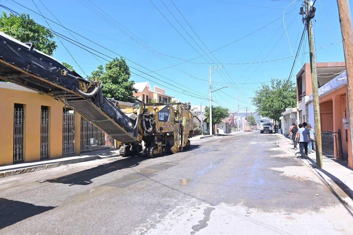 $!Los trabajos incluyen recarpeteo de vialidades y mejora de redes de agua potable.