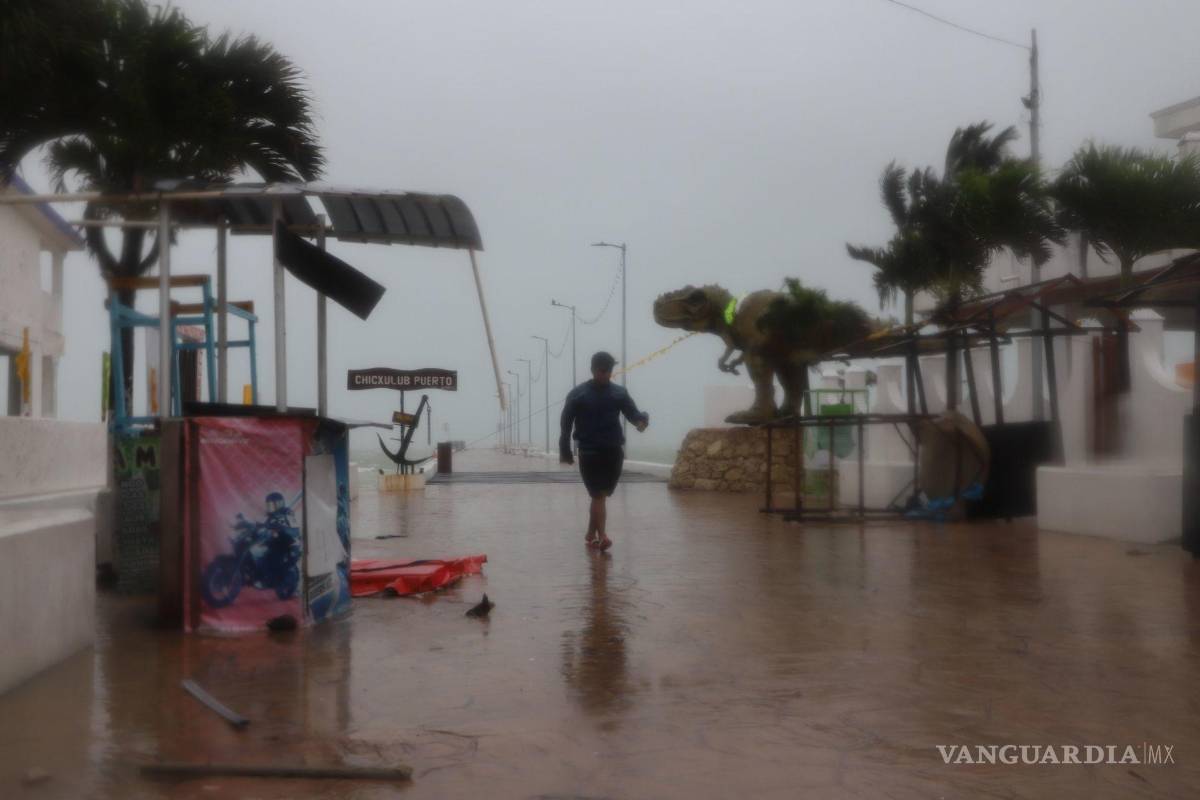 Semar continúa apoyando en Yucatán tras paso de Beryl
