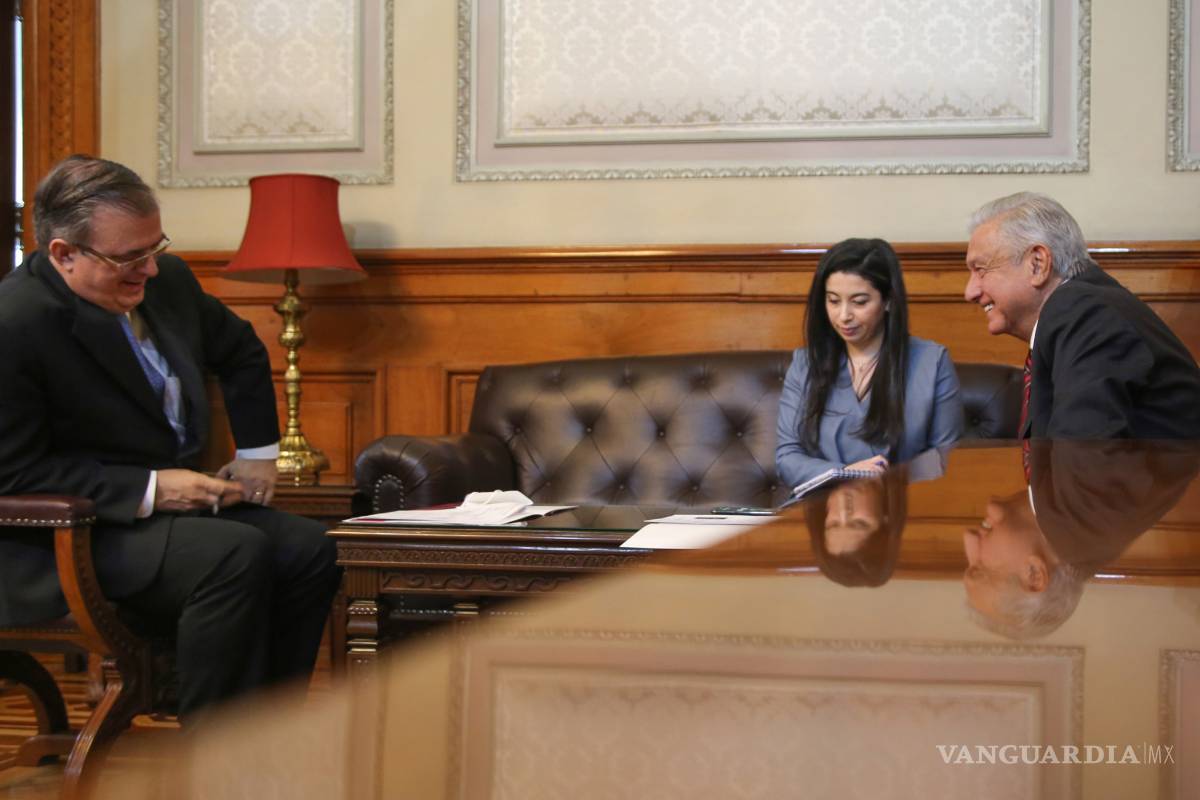 AMLO y la vicepresidenta de EU, Kamala Harris, conversan sobre migración