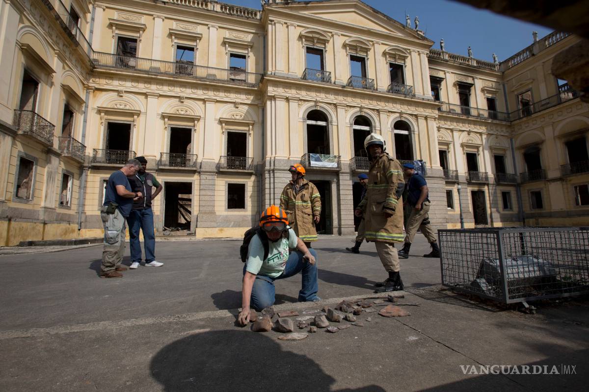 $!Voraz incendio destruye el Museo Nacional de Brasil y pierde gran parte de su acervo (Fotogalería)