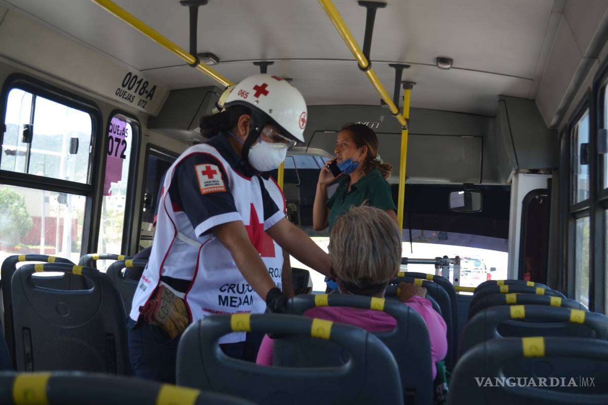 $!Enseñaba ruta a chofer; rebasa y pega por alcance, al sur de Saltillo