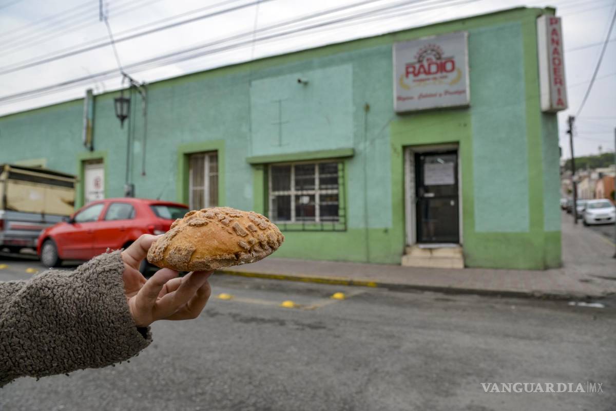 $!Panaderías tradicionales como “El Radio” y “La Crema” recibieron a la clientela desde tempranas horas, pero será a las 18:00 horas cuando cierren sus puertas, ya que el personal tomará los días de asueto.