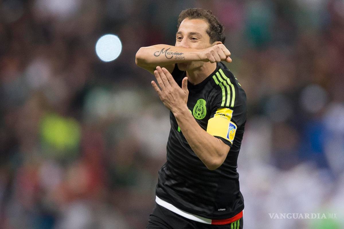 México cumple y derrota a El Salvador