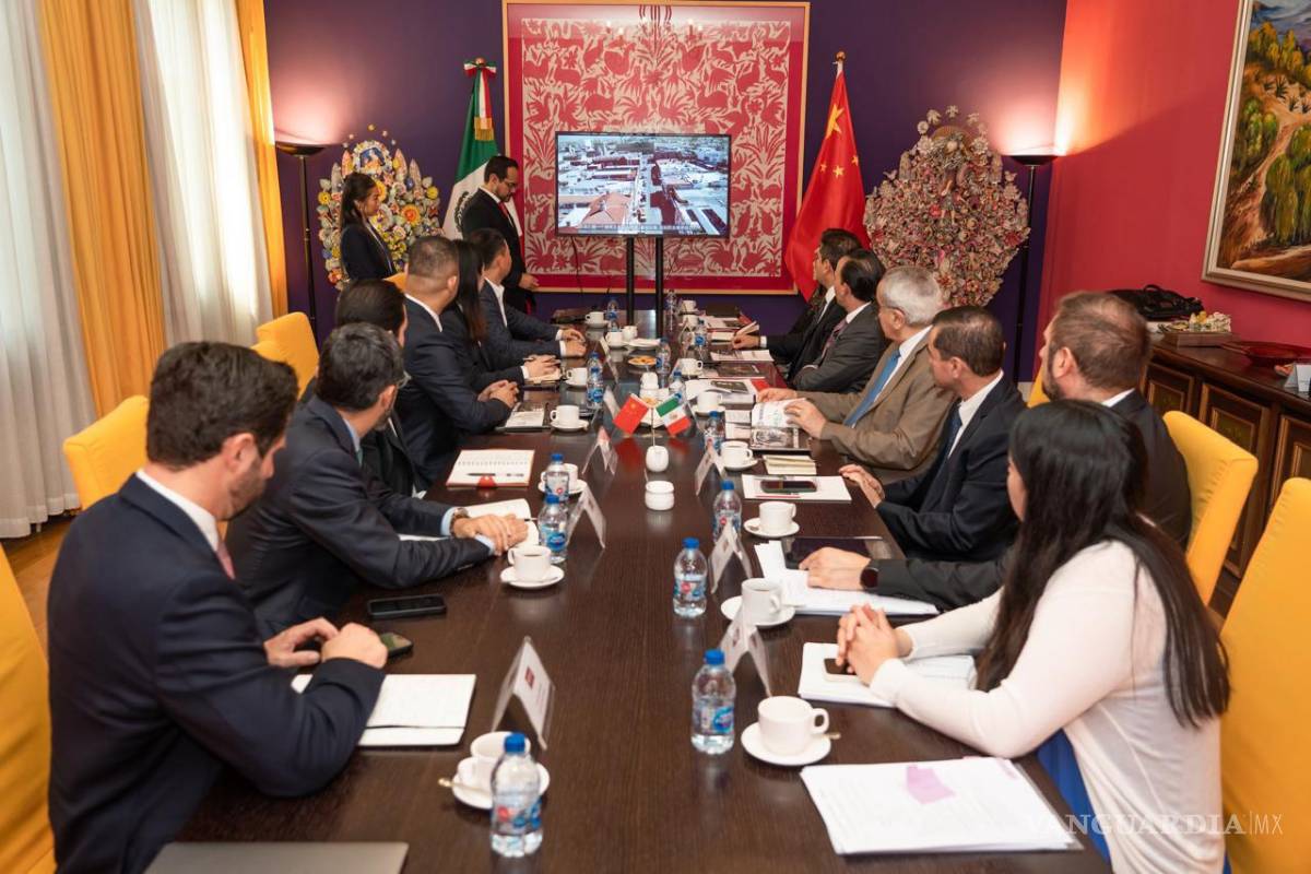 $!En China, se reúne Manolo Jiménez con empresas interesadas en invertir en Coahuila