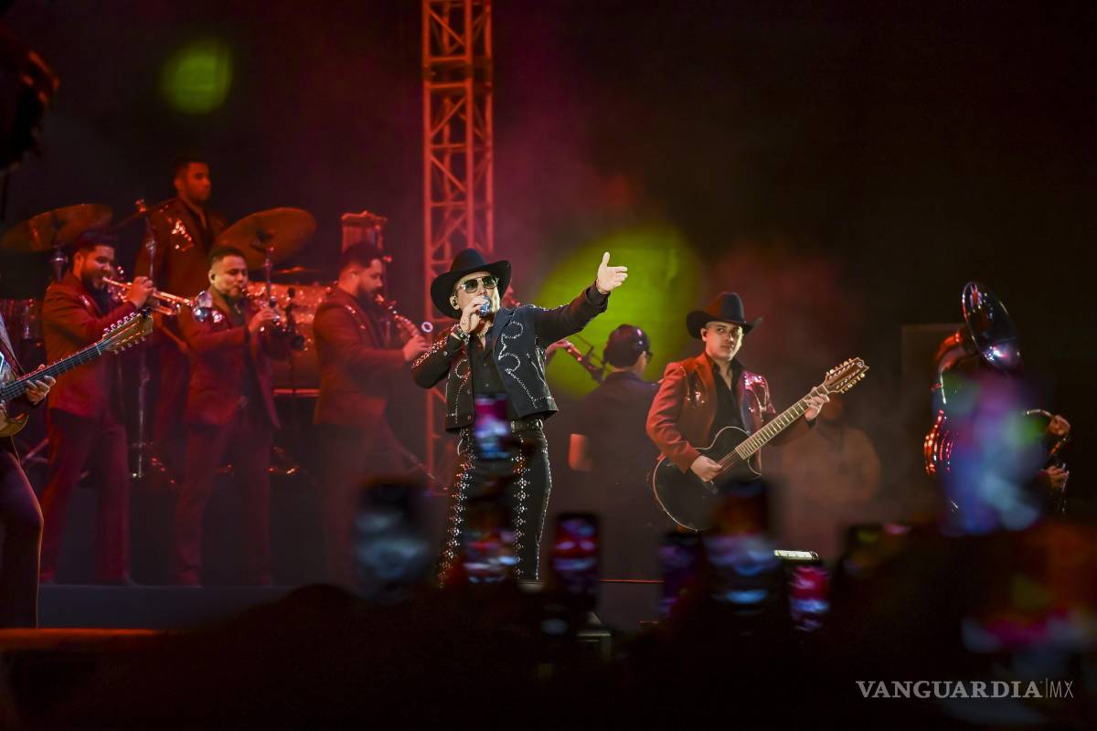 $!Edwin Luna y la Trakalosa de Monterrey, cerraron con broche de oro el Fut Fest Saltillo