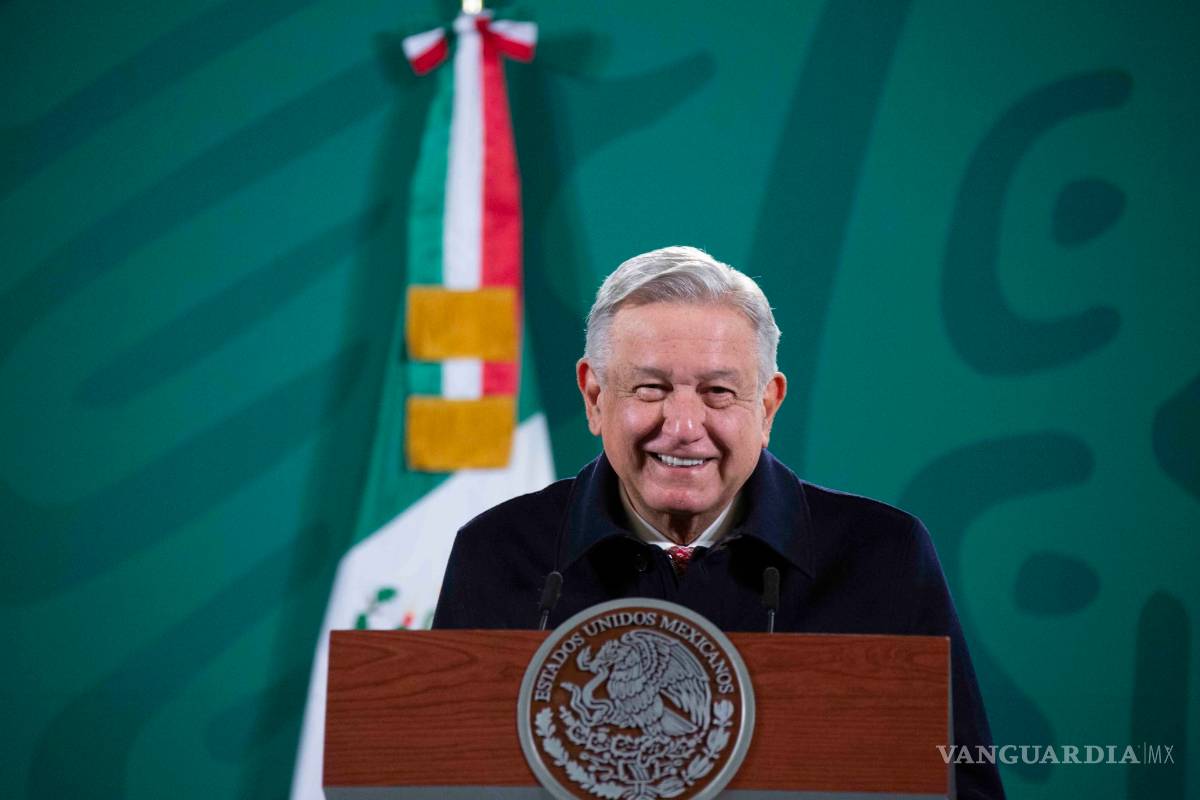 AMLO revela que Pemex está vendiendo combustóleo a CFE tras apagones