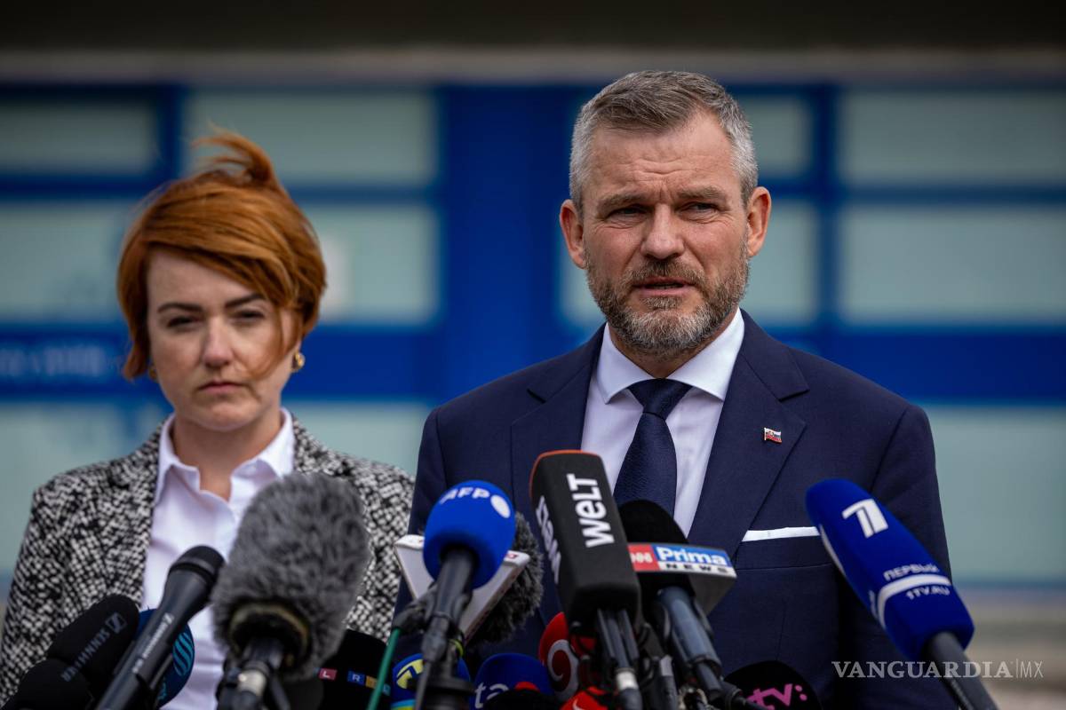 $!El Presidente electo eslovaco, Peter Pellegrini, se dirige a los medios de comunicación tras una visita al Primer Ministro Fico.