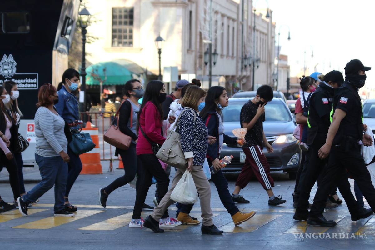 ‘Avalancha’ de saltillenses invade el Centro Histórico; el ‘quédate en casa’ pasó a ser letra muerta
