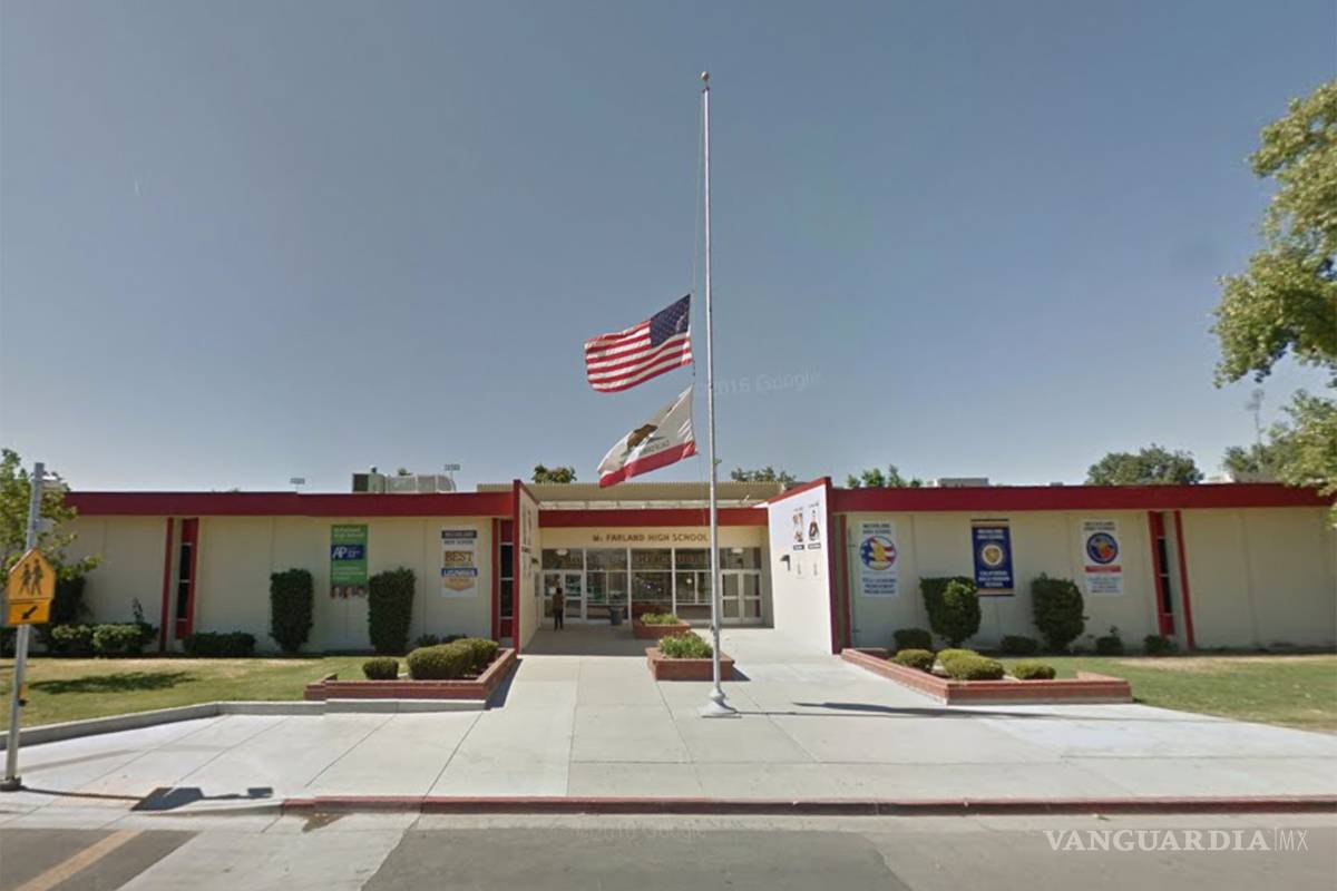 $!'Soy solo tuya', maestra de 40 años detenida por tener relaciones sexuales con alumno menor