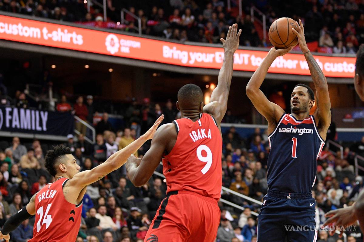 $!Kawhi Leonard y Serge Ibaka le dan la victoria a unos enrrachados Raptors