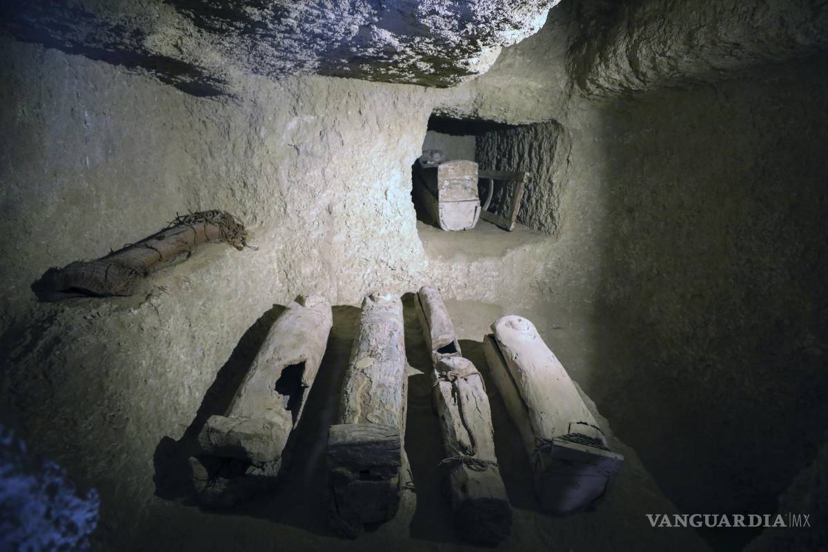 Encuentran ‘raras’ inscripciones en templo de Egipto y fosas funerarias nunca antes vistas