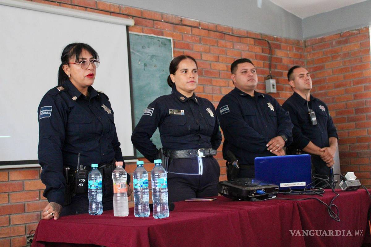 $!La plática incluyó testimonios reales sobre las consecuencias físicas y sociales del consumo de drogas.