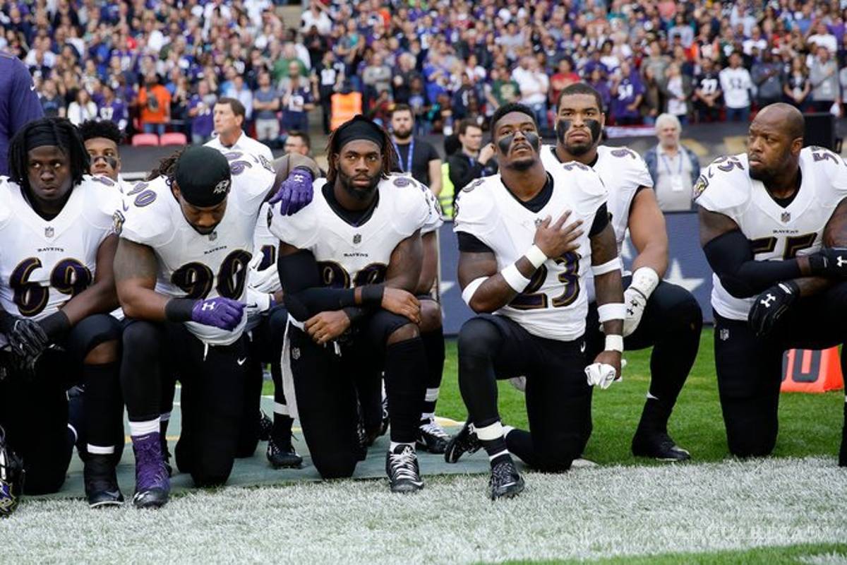 Responden jugadores de la NFL a críticas de Donald Trump