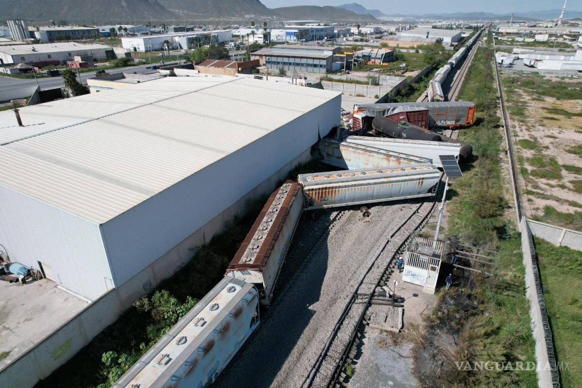 Presunto desacomodo en riel provoca descarrilamiento de 9 vagones al norte de Saltillo