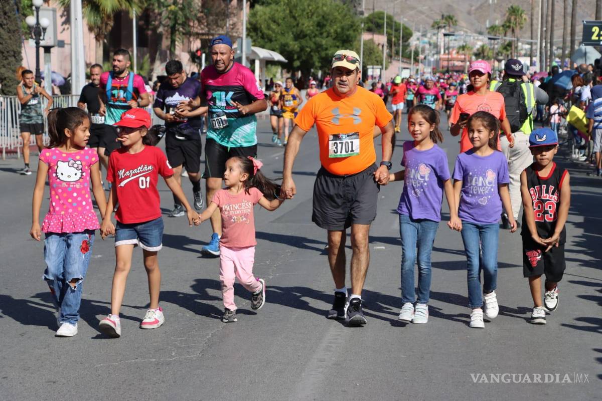$!Familias corren en el 21K Coahuila.