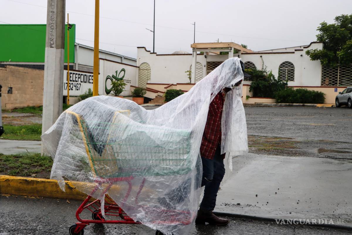 $!Ciudadanos, trabajadores y cuerpos de emergencia se unieron para enfrentar los estragos dejados por las intensas lluvias