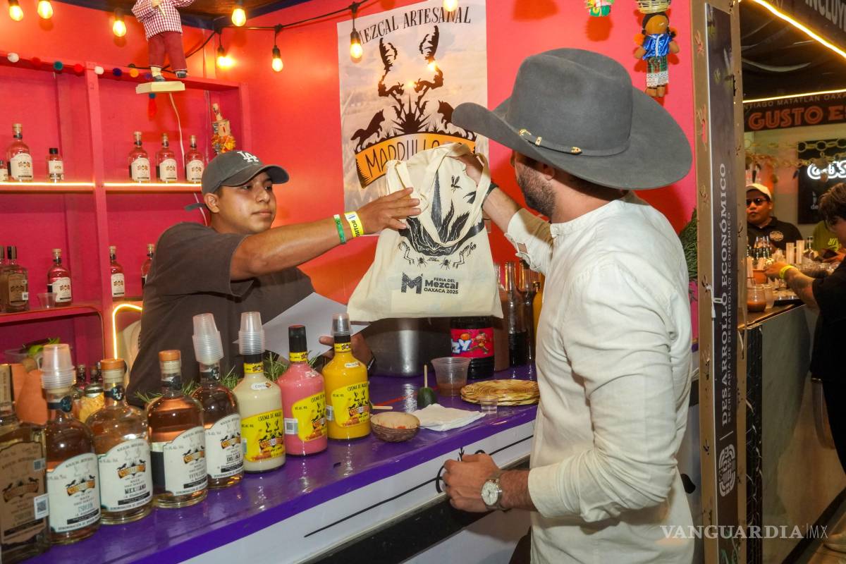 $!Productores de mezcal, artesanos, cocineras tradicionales y emprendedores participarán durante 12 días en una de las celebraciones más representativas de Oaxaca.