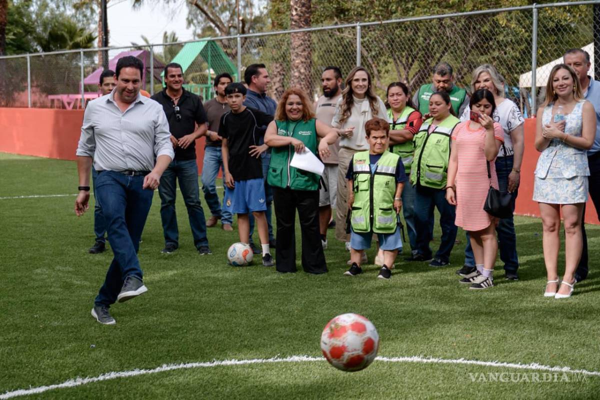 $!Los trabajos incluyeron cancha con pasto sintético, malla ciclónica y puerta.