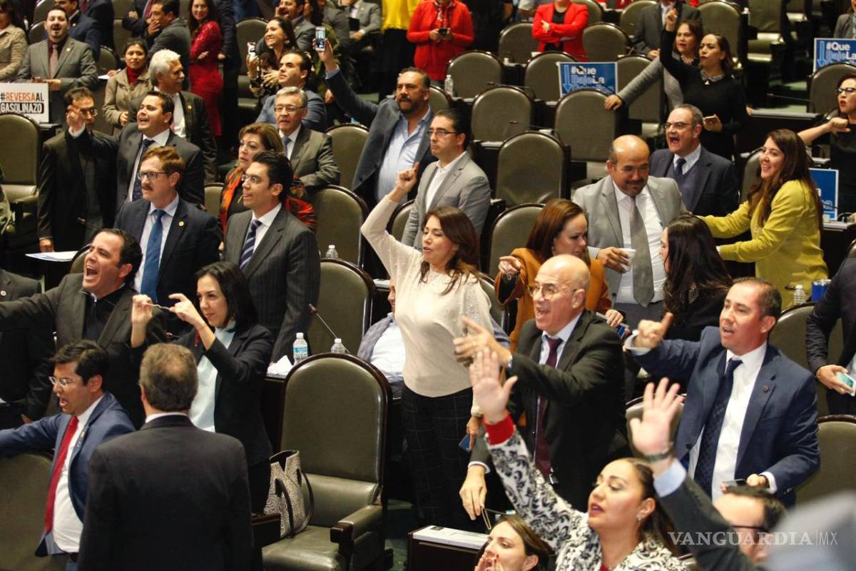 Diputados reanudan debate de Ley de Ingresos y llaman a la civilidad