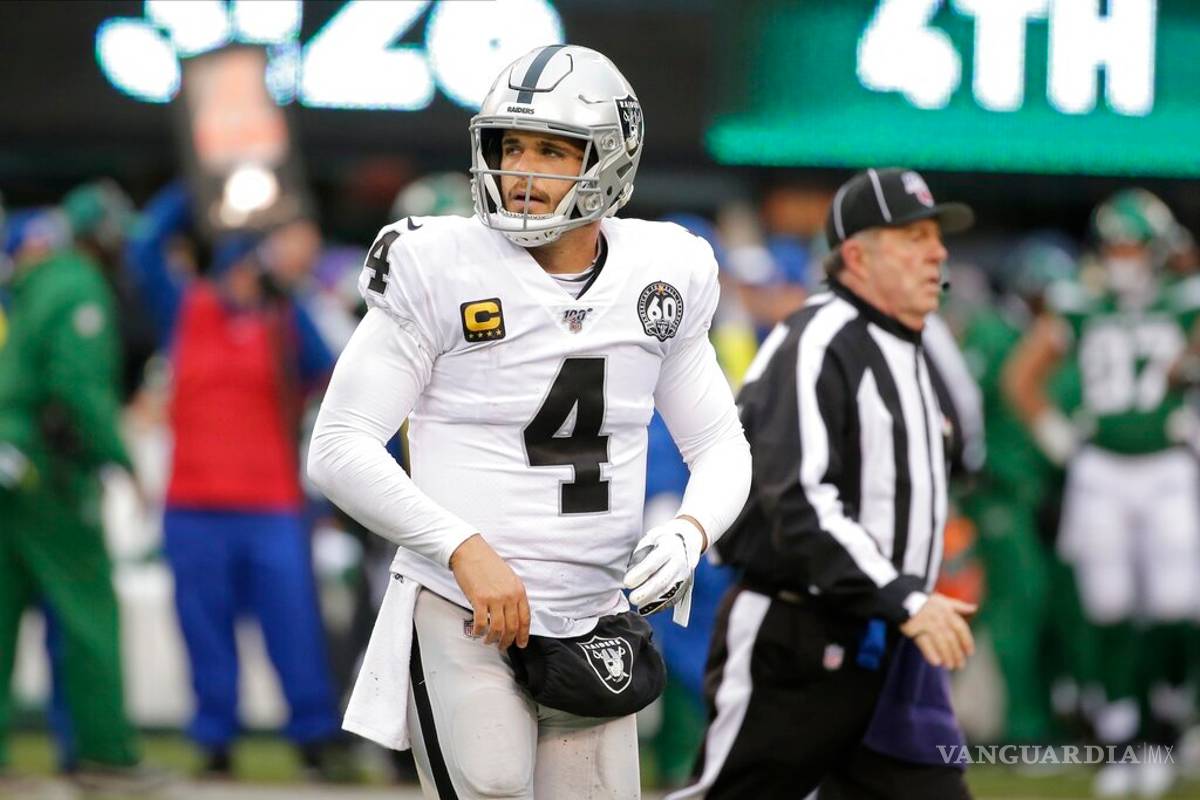¿Es el principio del fin para Derek Carr?