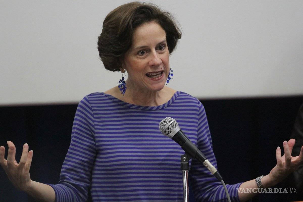 $!Denise Dresser critica respuesta de AMLO ante calificación de Fitch Ratings a Pemex