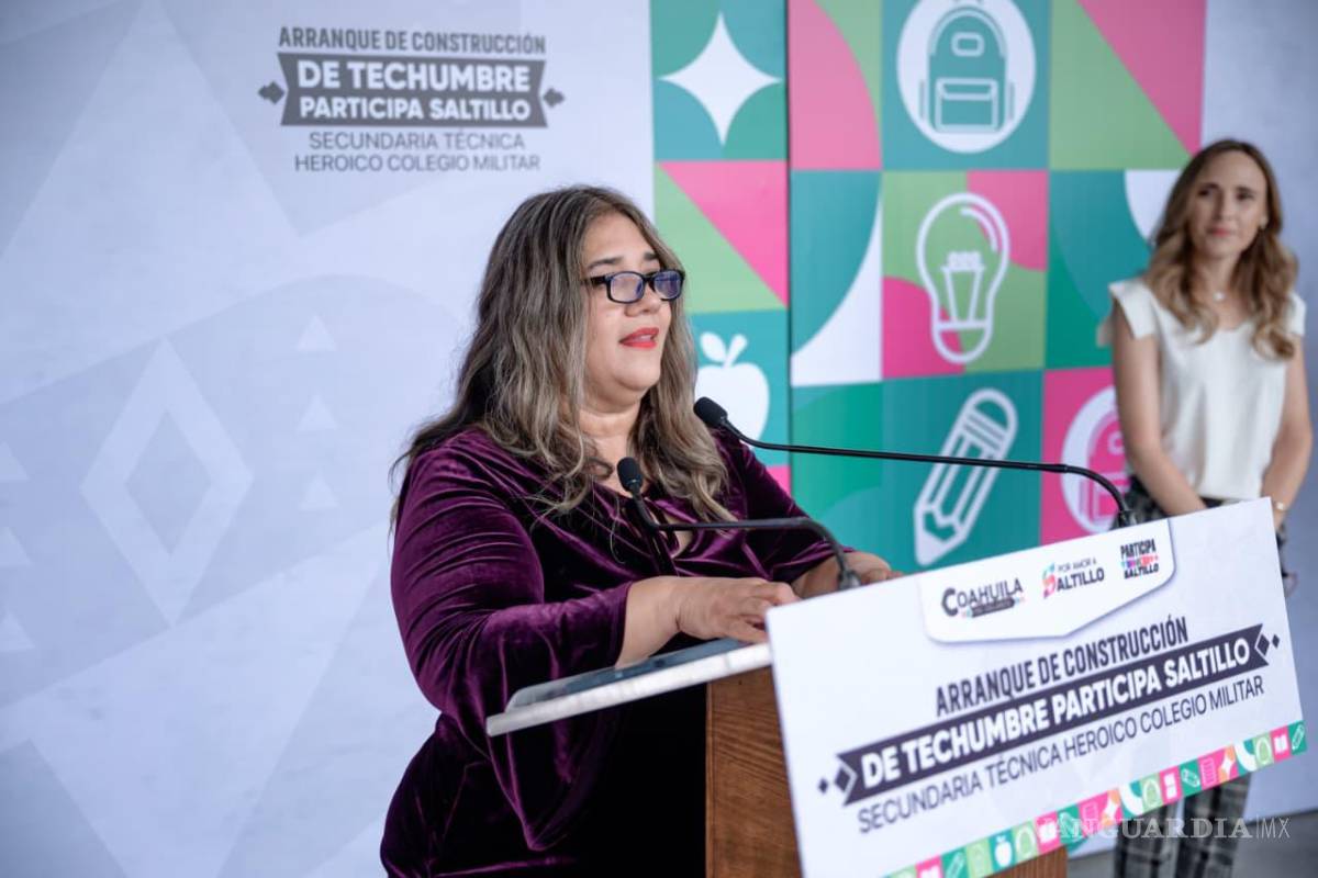 $!La directora de la Escuela Secundaria Técnica Heroico Colegio Militar, Mayra Edith Salazar García, agradeció al Gobierno Municipal.