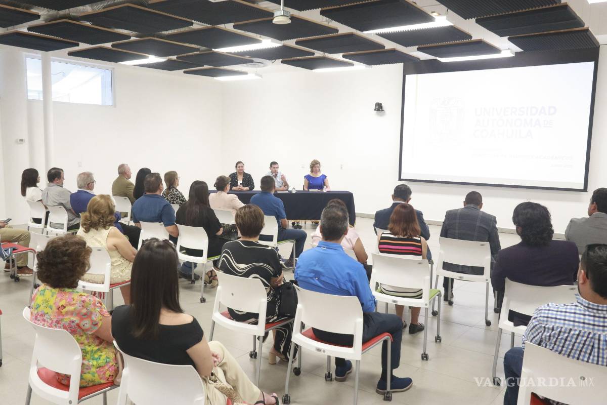 $!Autoridades universitarias se reunieron con directivos de escuelas incorporadas para presentar el nuevo plan de estudios de Bachillerato.