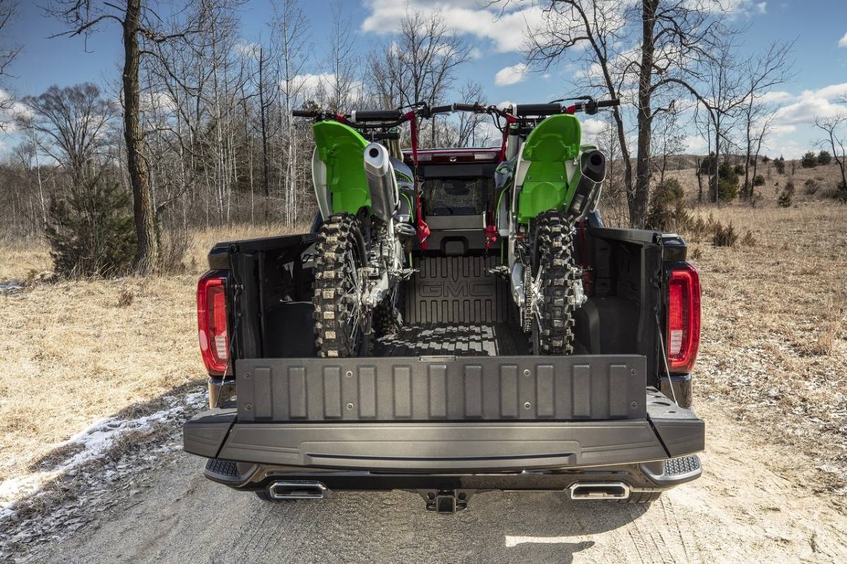 $!GMC CarbonPro, versiones especiales para pickups premium