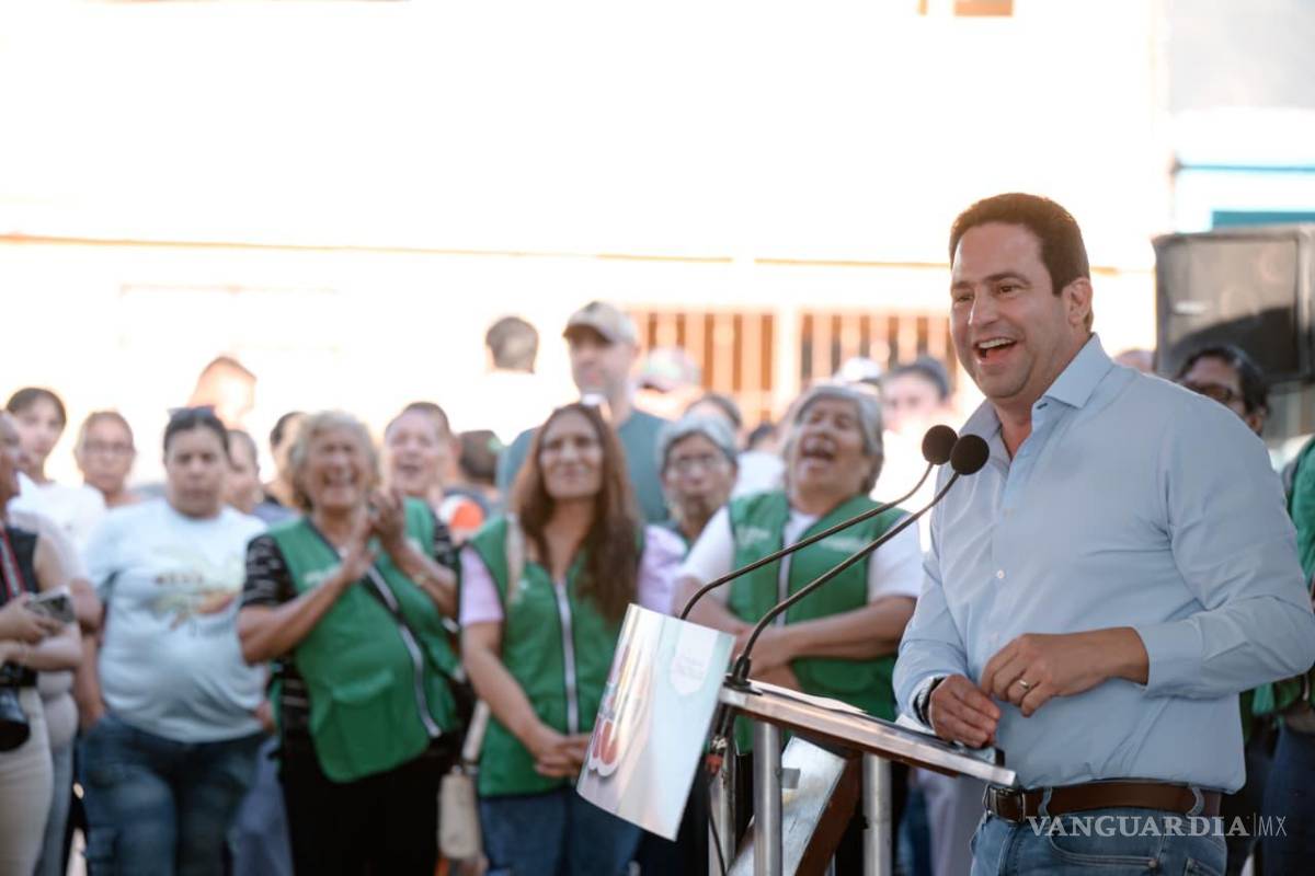 $!Más de 200 trabajadores de 14 dependencias municipales participan en acciones de mejora urbana en este sector de Saltillo.