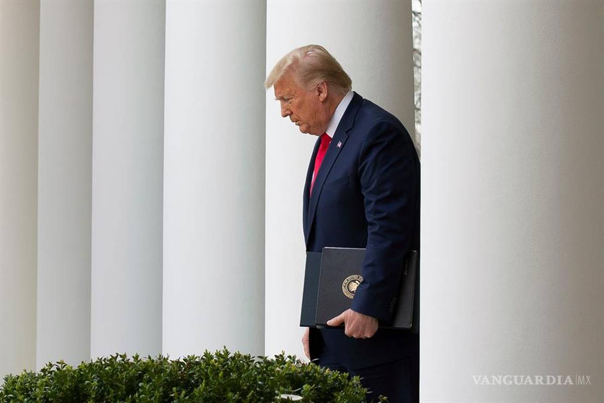 Trump piensa hacerse la prueba del COVID-19