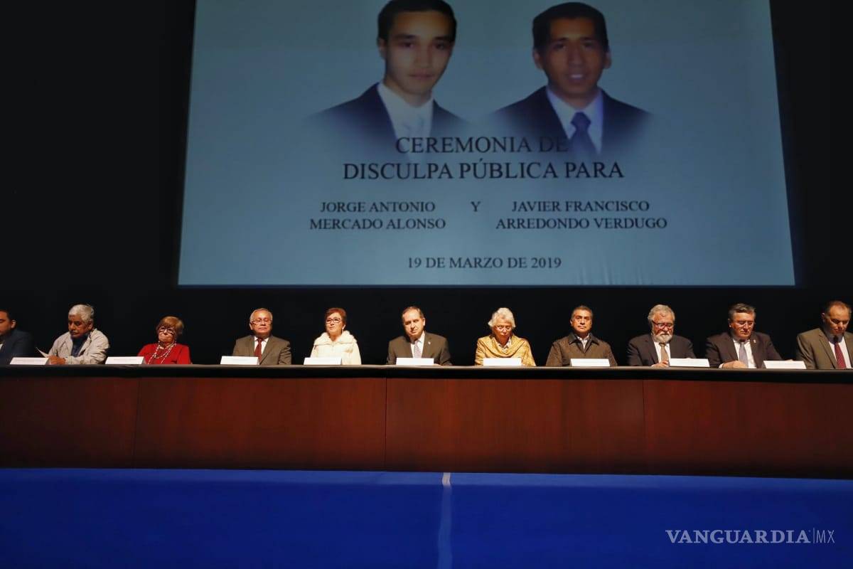 $!Les ofrezco una disculpa pública: Segob a padres de los estudiantes del Tec de Monterrey asesinados por el Ejército