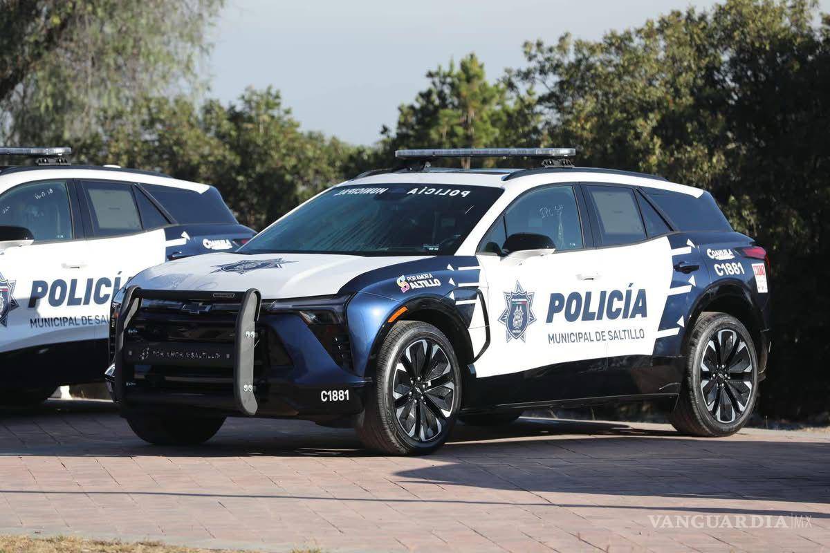 $!La Policía de Saltillo recibió unidades eléctricas para apuntalar el equipo de trabajo.