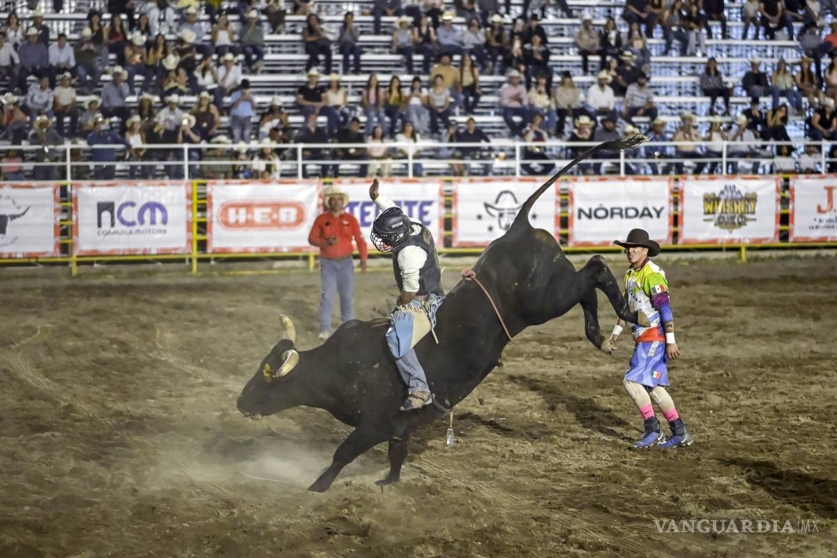 $!la Arena 8 Segundos durante la segunda etapa del Circuito Wrangler.