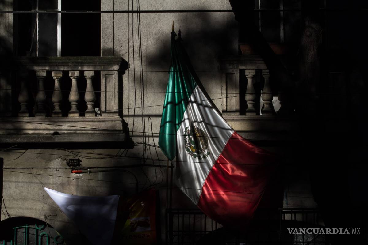 $!10 datos que quizá no sabías de la Bandera Mexicana