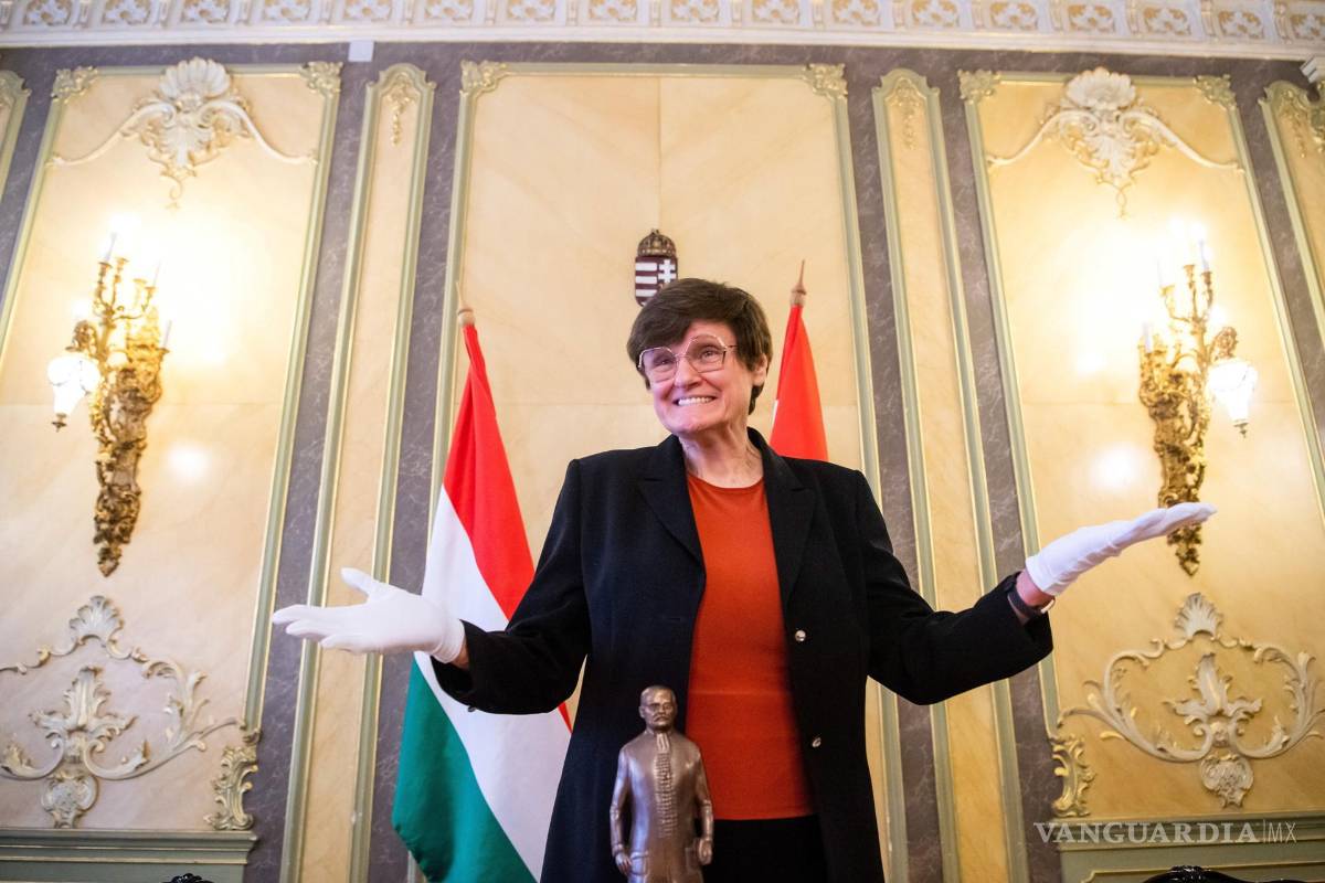 $!La bioquímica húngara Katalin Kariko asiste al Premio Semmelweis Ignac en Budapest, Hungría, el 25 de mayo de 2021.