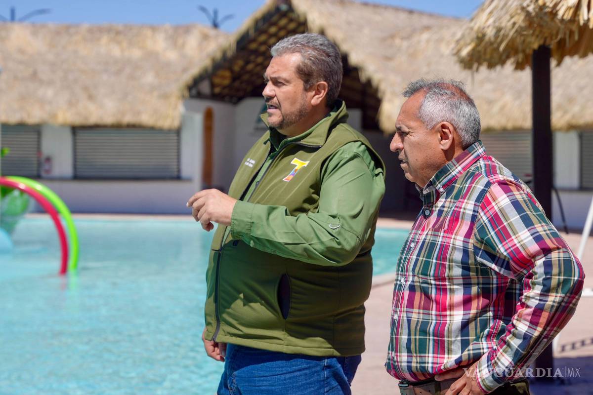 $!El alcalde Tomás Gutiérrez Merino supervisó los trabajos de mantenimiento.